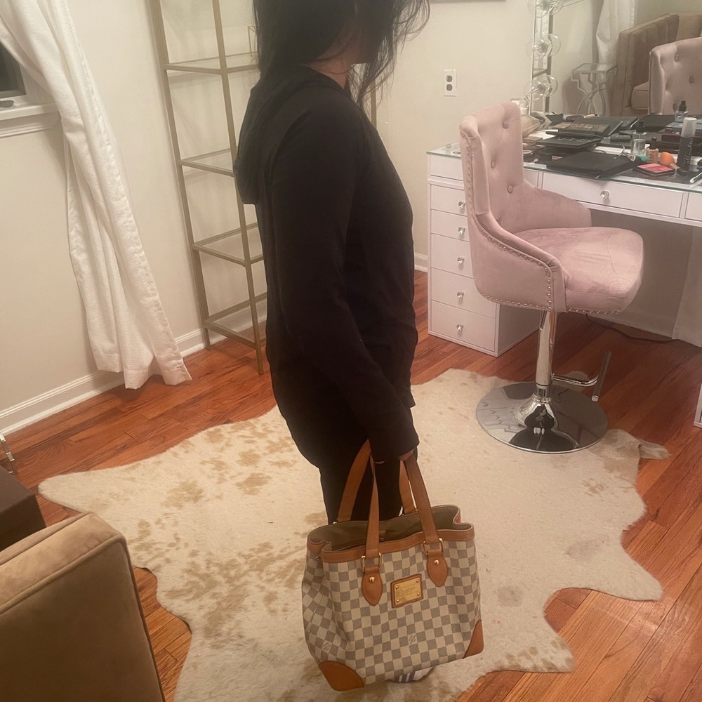 Louis Vuitton hand bag - Picture 3 of 10